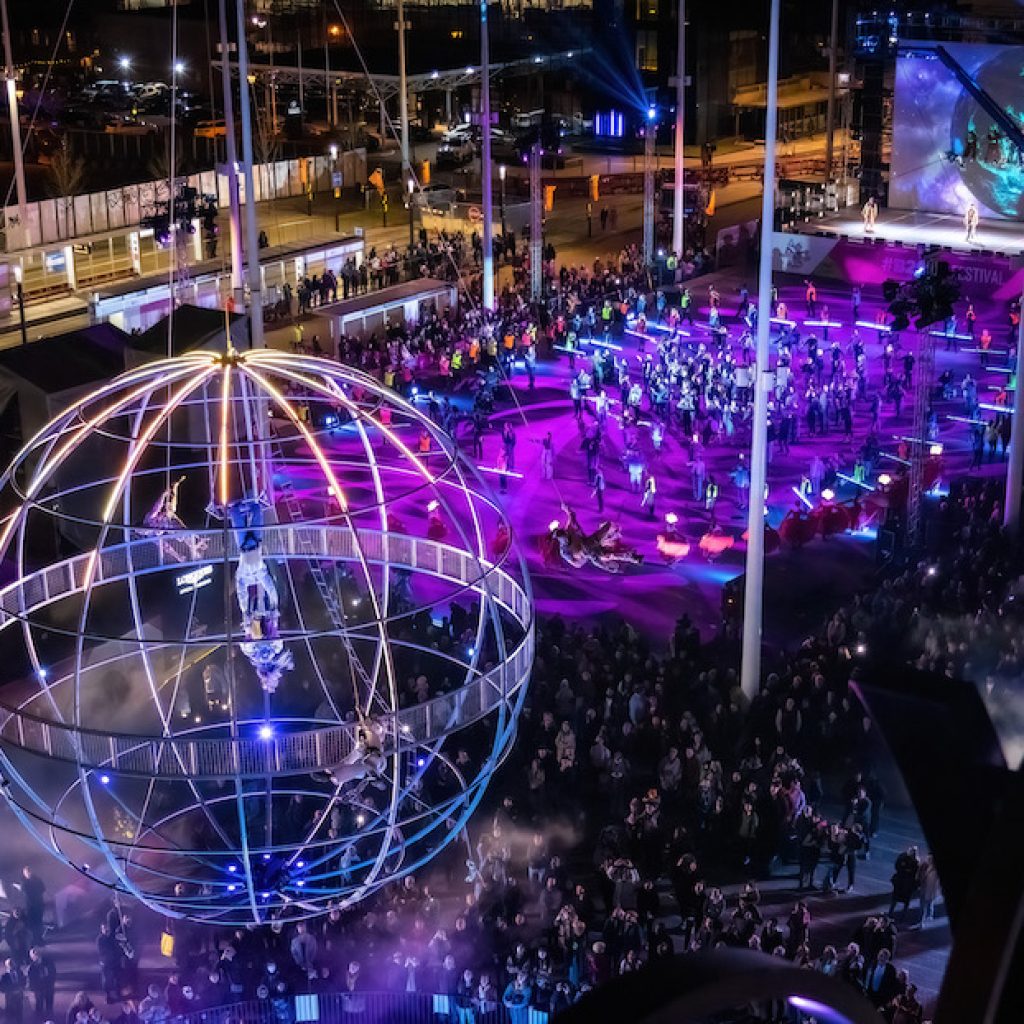 'Wondrous Stories' by Motionhouse, opening show of the Birmingham 2022 Festival. Photo by Dan Tucker.