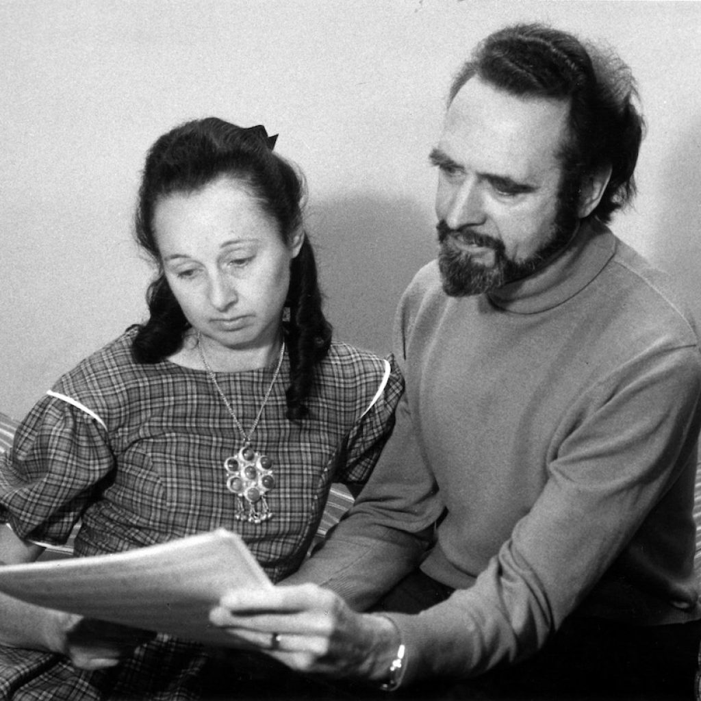 Joan and Rudolf Benesh in 1972. Photo by Helen Seymer.