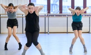 Choreographer Iratxe Ansa (center) with Birmingham Royal Ballet in rehearsal for 'Luna'. Photo by Katja Ogrin.