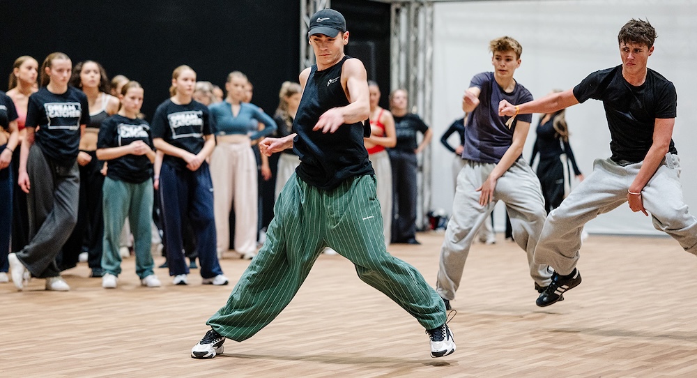 MOVE IT. Photo by Hayley Bray Photography.