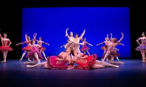 Les Ballets Trockadero de Monte Carlo in 'Paquita.' Photo by Christopher Duggan.