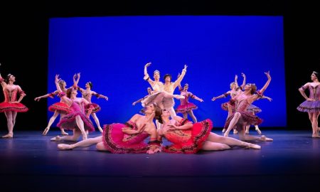Les Ballets Trockadero de Monte Carlo in 'Paquita.' Photo by Christopher Duggan.