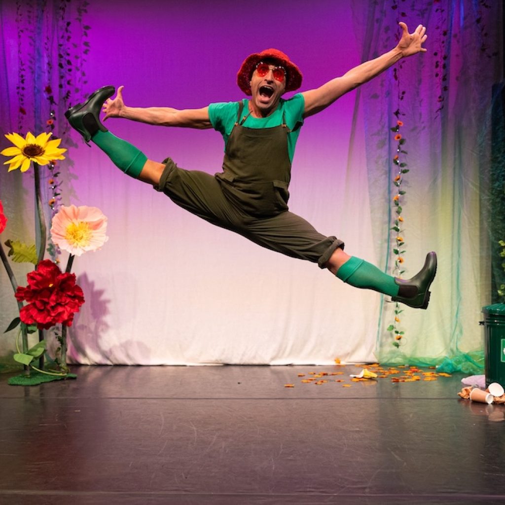 Fran Mangiacasale in Let's All Dance's 'the busy bumblebee.' Photo by Katie/bendandsnapphotographer.